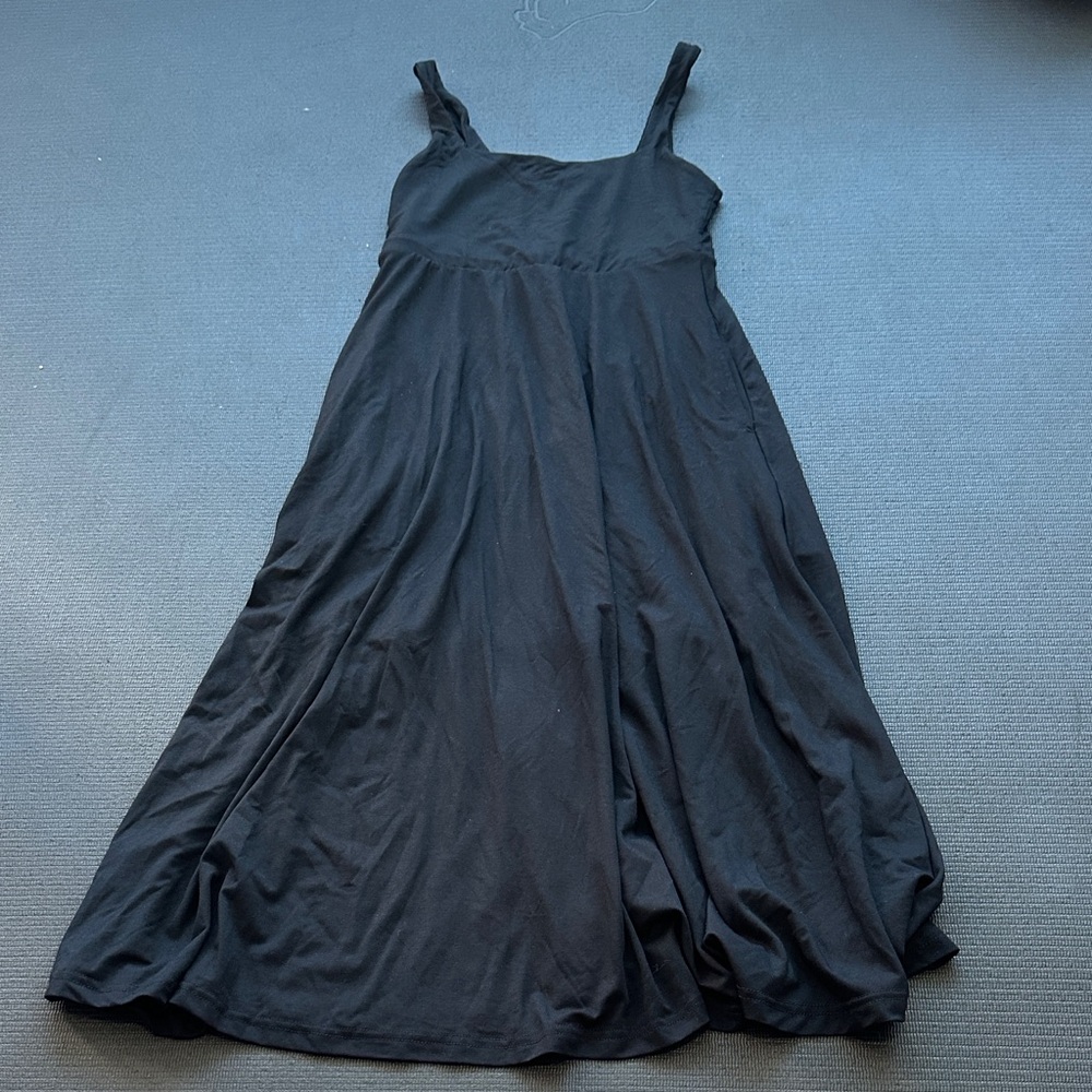💜5 for $25 Senita Athletics Black Midi Dress